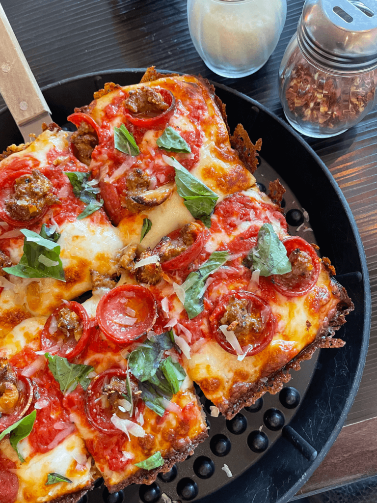 Melt Pizza photo by Kristen Thalacker resize